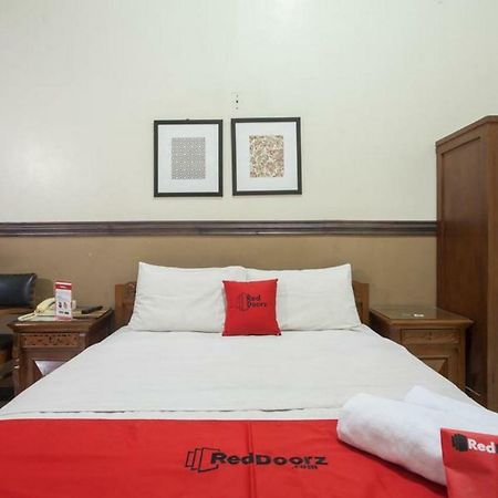 Reddoorz @ Urip Sumoharjo Hotel Surabaya Luaran gambar