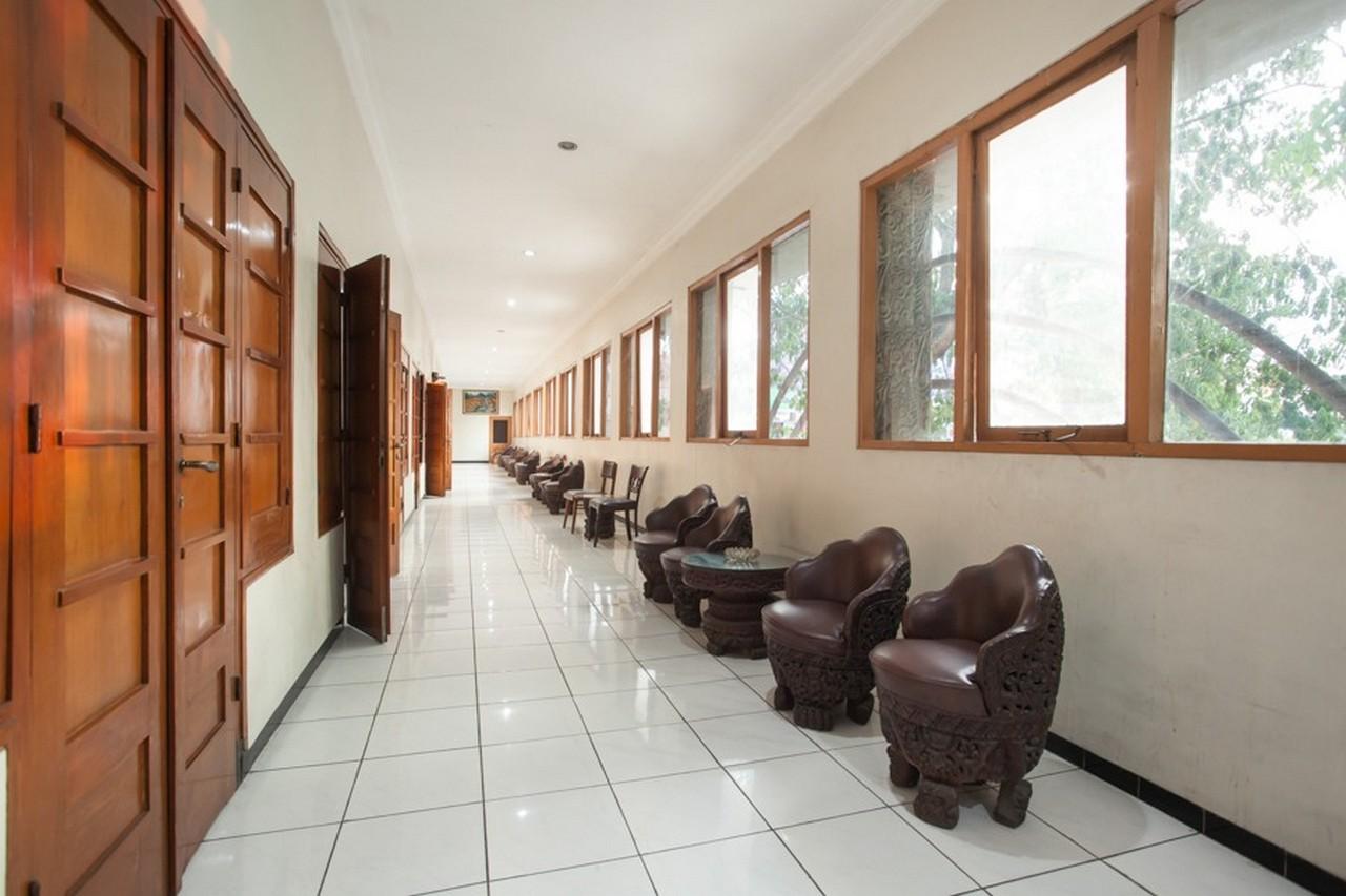 Reddoorz @ Urip Sumoharjo Hotel Surabaya Luaran gambar