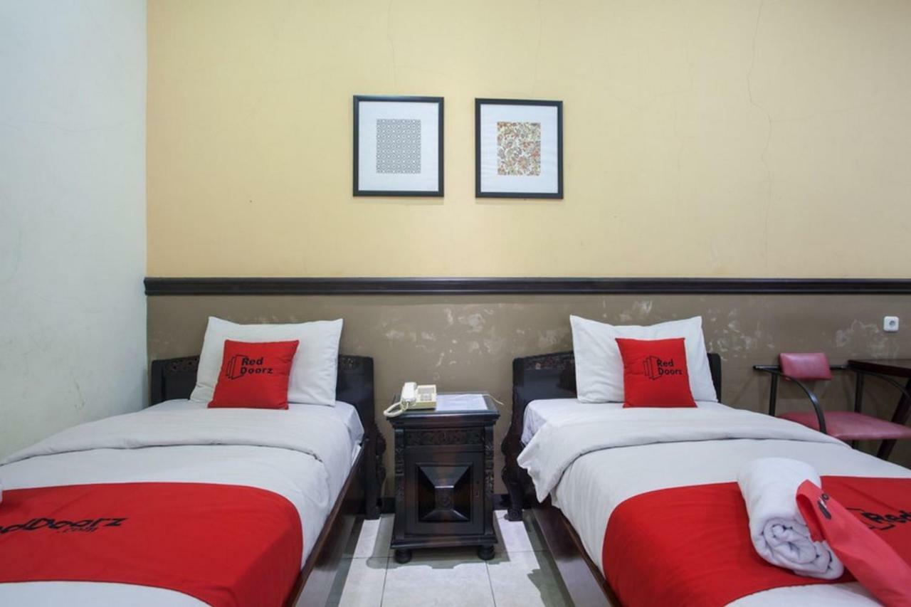 Reddoorz @ Urip Sumoharjo Hotel Surabaya Luaran gambar