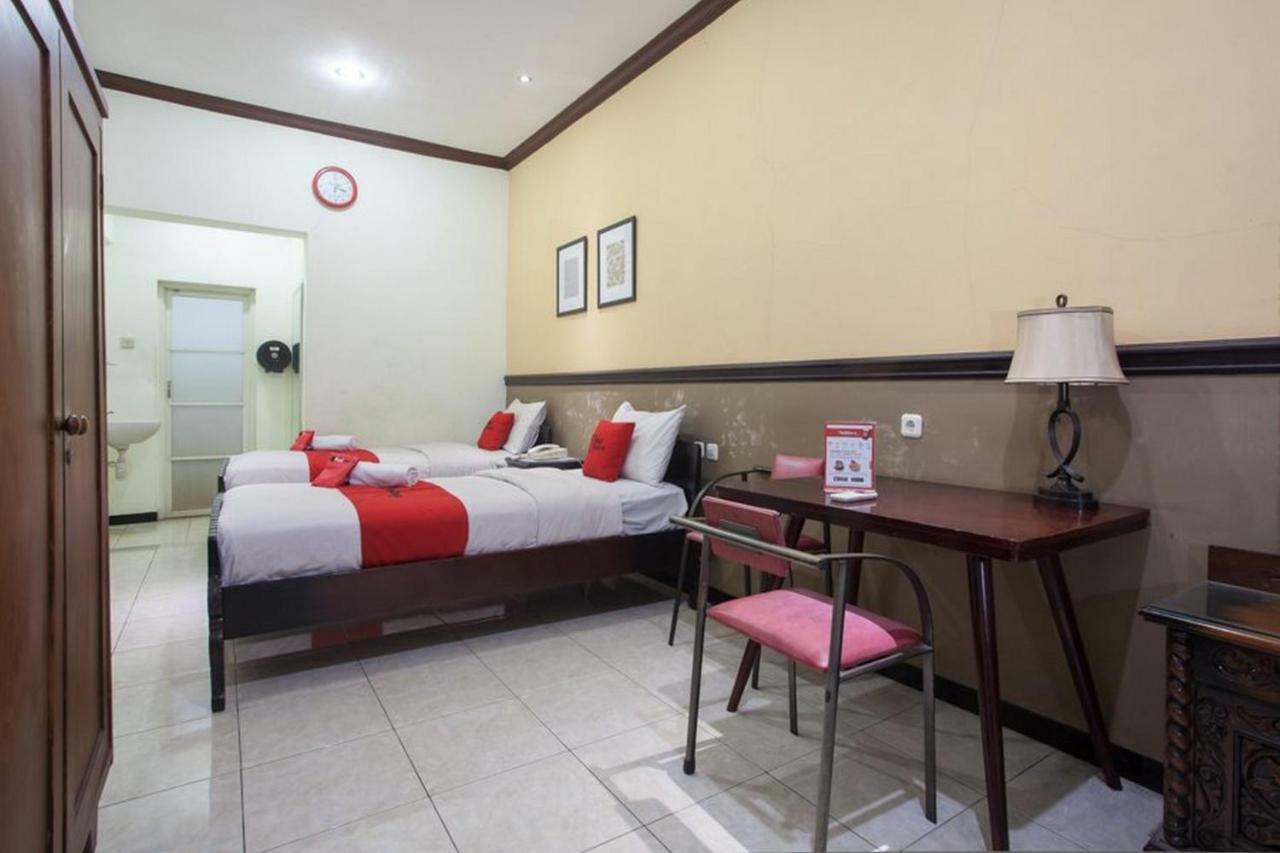 Reddoorz @ Urip Sumoharjo Hotel Surabaya Luaran gambar